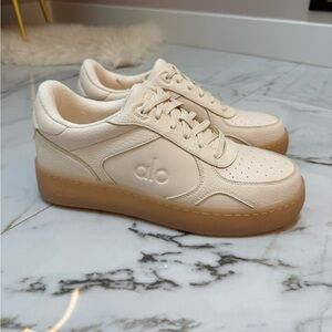 ALO Recovery Mode Sneaker in Clay
